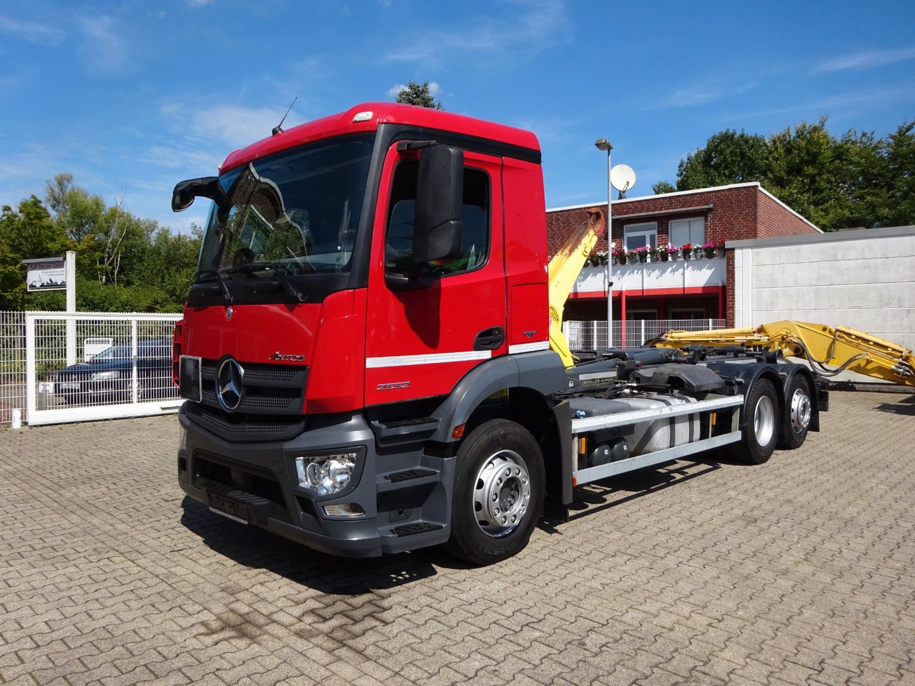 Mercedes-Benz Antos 2532 MEILLER Abroller Lift+Lenkachse 6x2 - Autocarro scarrabile: foto 3 Mercedes-Benz Antos 2532 MEILLER Abroller Lift+Lenkachse 6x2 - Autocarro scarrabile: foto 3