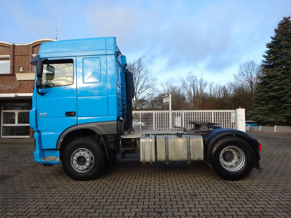 DAF XF 440 + Hydrl. Pumpe 4x2 - Trattore stradale: foto 3 DAF XF 440 + Hydrl. Pumpe 4x2 - Trattore stradale: foto 3