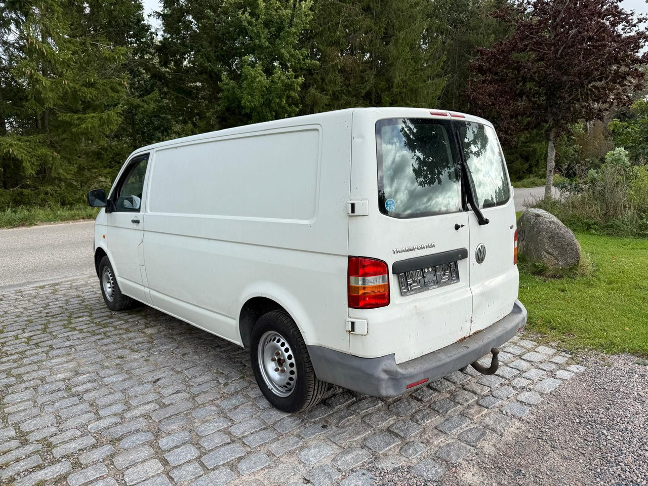 Volkswagen T5 Transporter 2.5 TDI Kasten lang *2500 € - Furgoncino: foto 3 Volkswagen T5 Transporter 2.5 TDI Kasten lang *2500 € - Furgoncino: foto 3