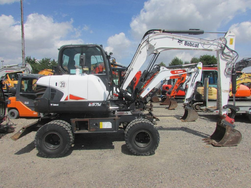 Bobcat E 57 W 35.000 EUR - Escavatore gommato: foto 1 Bobcat E 57 W 35.000 EUR - Escavatore gommato: foto 1