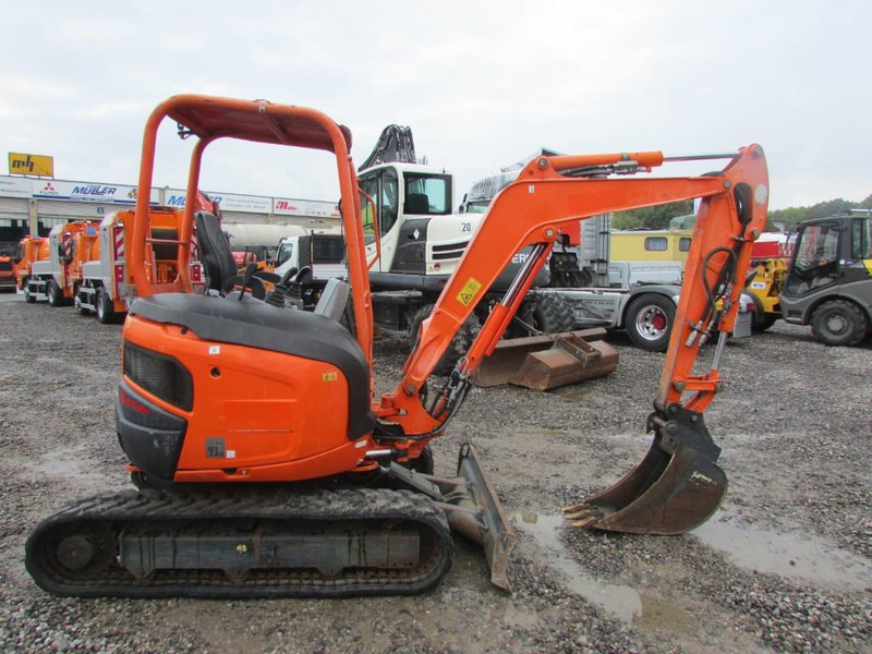 Kubota U 27-4 Canopy Minibagger 17.500 EUR - Miniescavatore: foto 4 Kubota U 27-4 Canopy Minibagger 17.500 EUR - Miniescavatore: foto 4