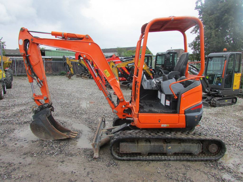 Kubota U 27-4 Canopy Minibagger 17.500 EUR - Miniescavatore: foto 1 Kubota U 27-4 Canopy Minibagger 17.500 EUR - Miniescavatore: foto 1