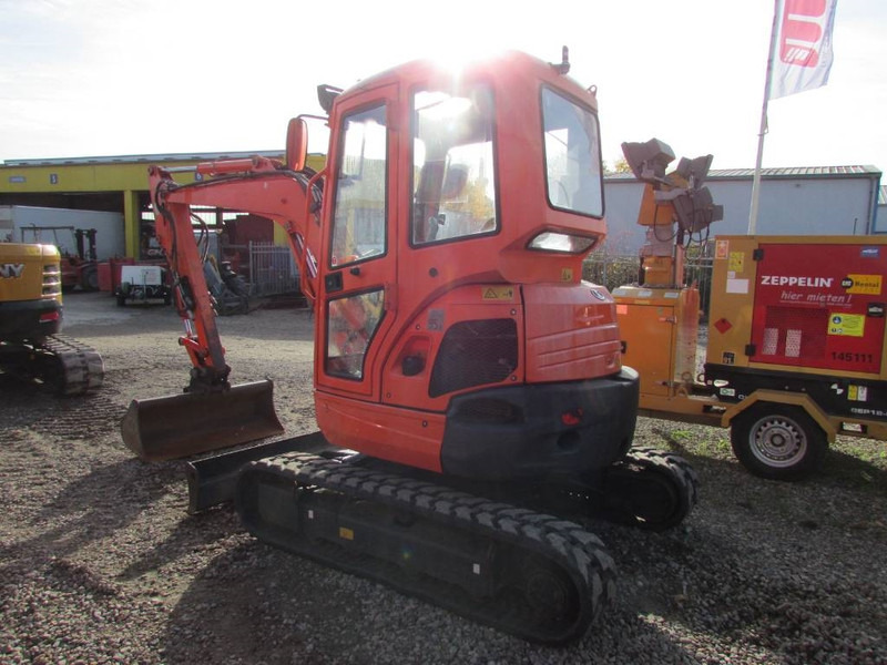 Kubota U 35-3 alpha 3 Minibagger 22.000 EUR - Miniescavatore: foto 3 Kubota U 35-3 alpha 3 Minibagger 22.000 EUR - Miniescavatore: foto 3