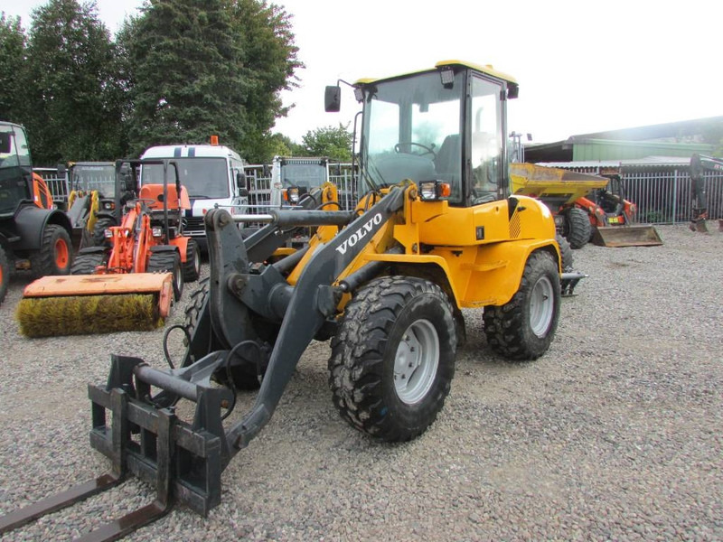Volvo L 35 B-Z Radlader 16.000 EUR - Pala gommata: foto 2 Volvo L 35 B-Z Radlader 16.000 EUR - Pala gommata: foto 2