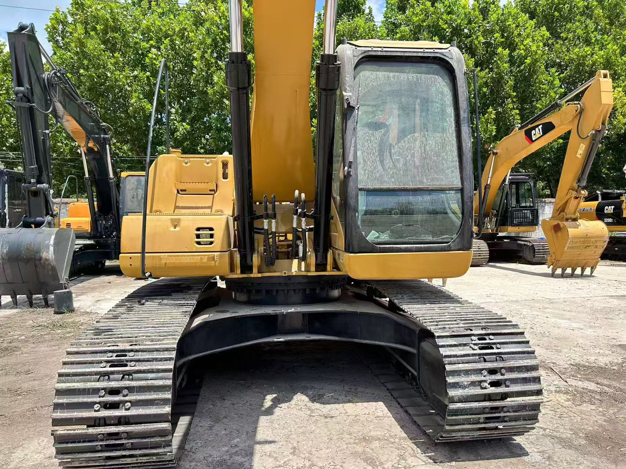 CATERPILLAR 320CL - Escavatore cingolato: foto 4 CATERPILLAR 320CL - Escavatore cingolato: foto 4