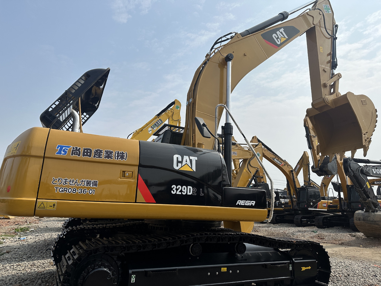 CATERPILLAR 329D2L - Escavatore cingolato: foto 1 CATERPILLAR 329D2L - Escavatore cingolato: foto 1