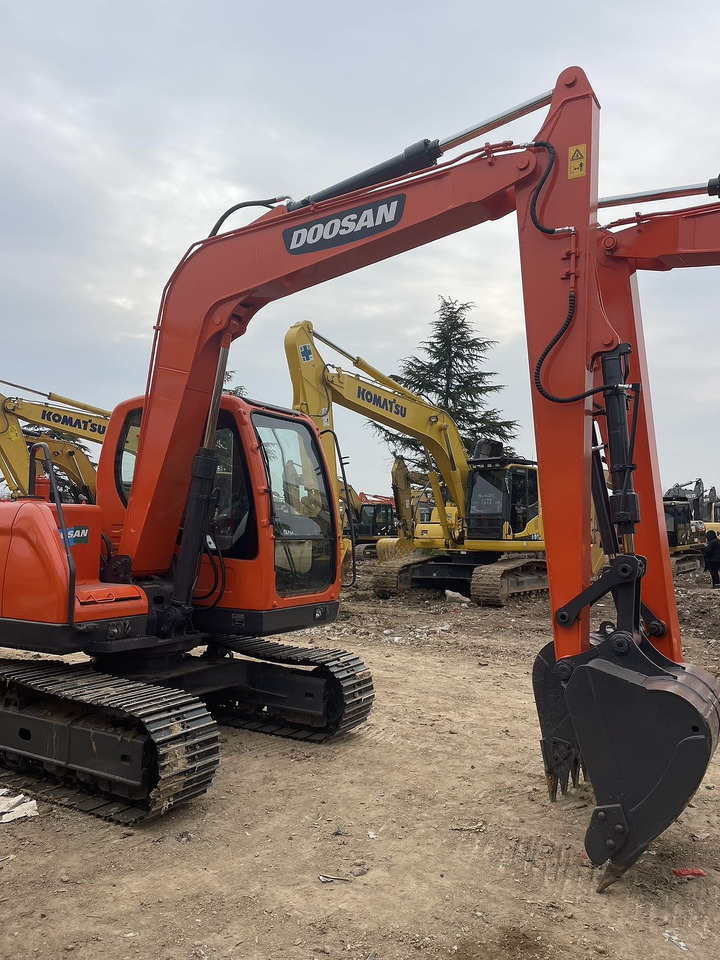 DOOSAN DX80 - Escavatore cingolato: foto 3 DOOSAN DX80 - Escavatore cingolato: foto 3