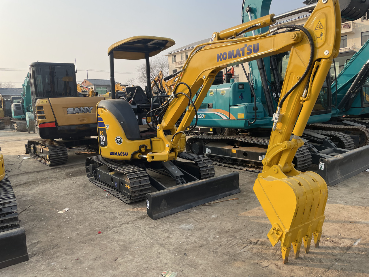 KOMATSU PC30MR-3 - Miniescavatore: foto 2 KOMATSU PC30MR-3 - Miniescavatore: foto 2