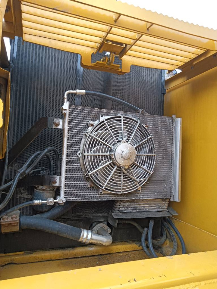 Komatsu PC 220-8 - Escavatore cingolato: foto 5 Komatsu PC 220-8 - Escavatore cingolato: foto 5