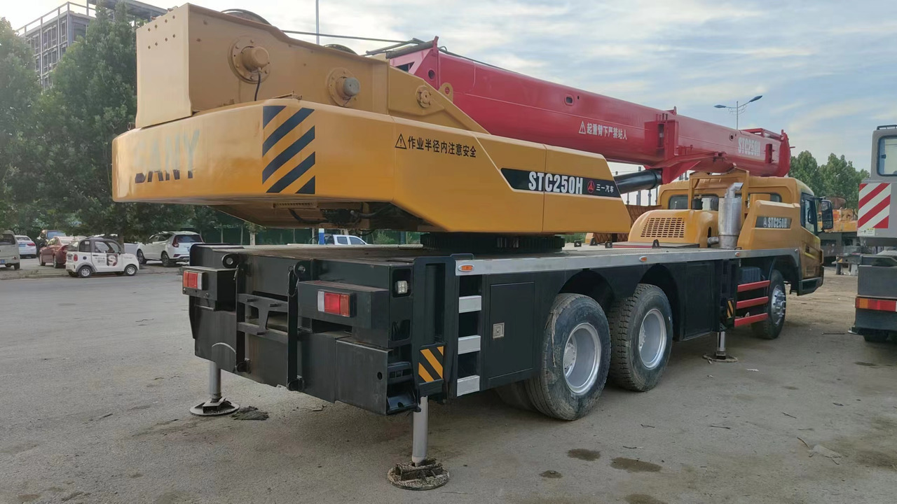 SANY STC250H - Gru a portale: foto 4 SANY STC250H - Gru a portale: foto 4