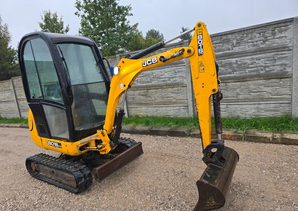 JCB - Miniescavatore: foto 1 JCB - Miniescavatore: foto 1