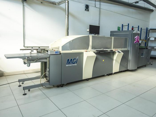 MGI JETvarnish 3D - Macchina da cantiere: foto 4 MGI JETvarnish 3D - Macchina da cantiere: foto 4
