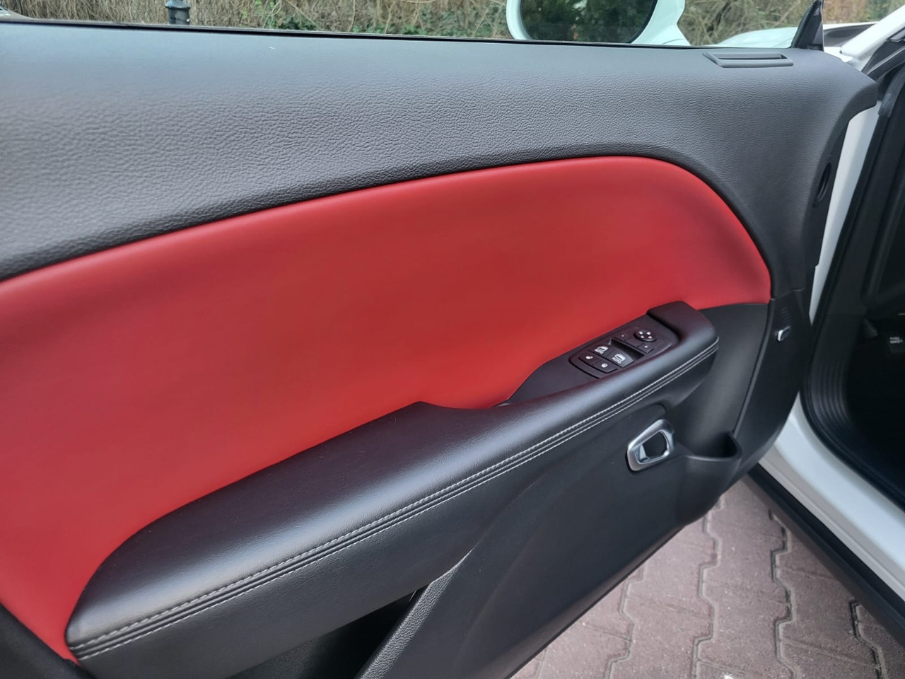 Coupé Dodge Challenger: foto 23