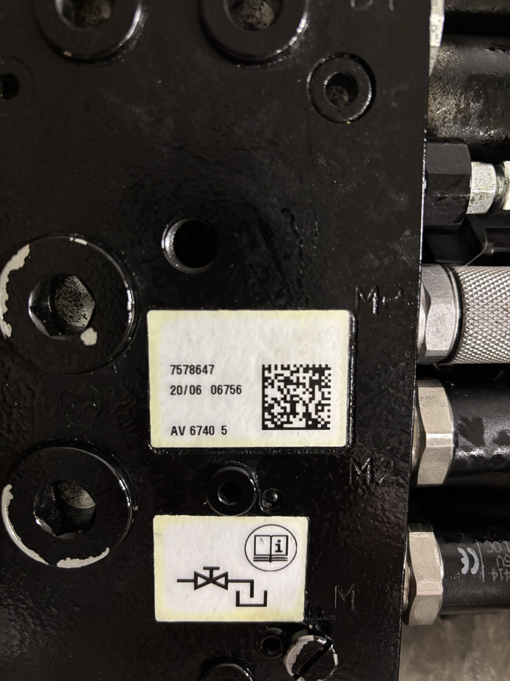 BT valve block 7578647 - Ricambi per Carrello retrattile: foto 2 BT valve block 7578647 - Ricambi per Carrello retrattile: foto 2