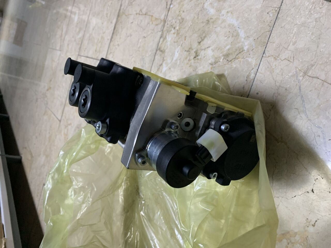 Bosch 0455020260 Mercedes-Benz 2017-2020 - Pompa di alimentazione per Camion: foto 5 Bosch 0455020260 Mercedes-Benz 2017-2020 - Pompa di alimentazione per Camion: foto 5