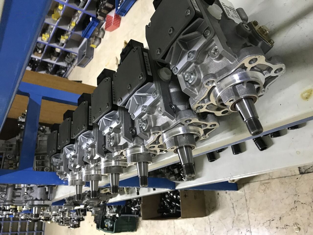 Bosch 2018 51111037590 MAN Hİ-EX - Pompa di alimentazione per Camion: foto 2 Bosch 2018 51111037590 MAN Hİ-EX - Pompa di alimentazione per Camion: foto 2