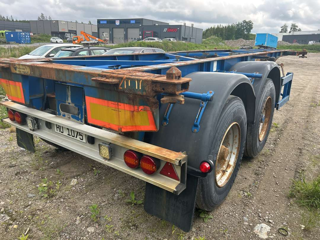 2004 Container-henger TURBO`HOET CONTAINERSEMITRAILER EU-godkjent - Semirimorchio portacontainer/ Caisse interchangeable: foto 3 2004 Container-henger TURBO`HOET CONTAINERSEMITRAILER EU-godkjent - Semirimorchio portacontainer/ Caisse interchangeable: foto 3