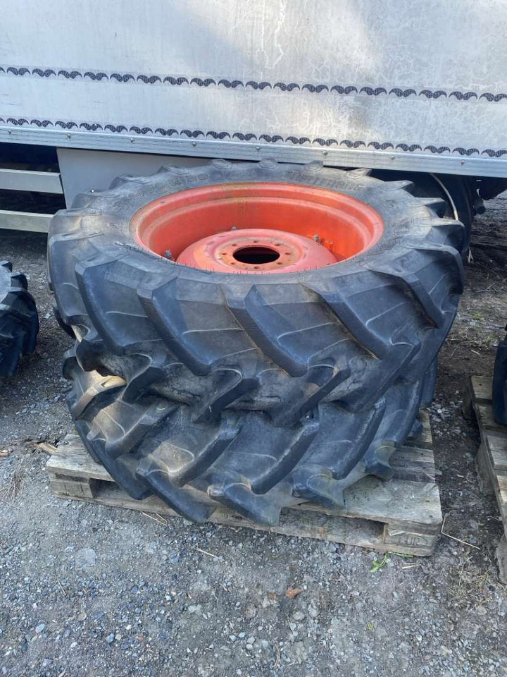 2stk Trelleborg TM700 på felg - Macchina agricola: foto 2 2stk Trelleborg TM700 på felg - Macchina agricola: foto 2