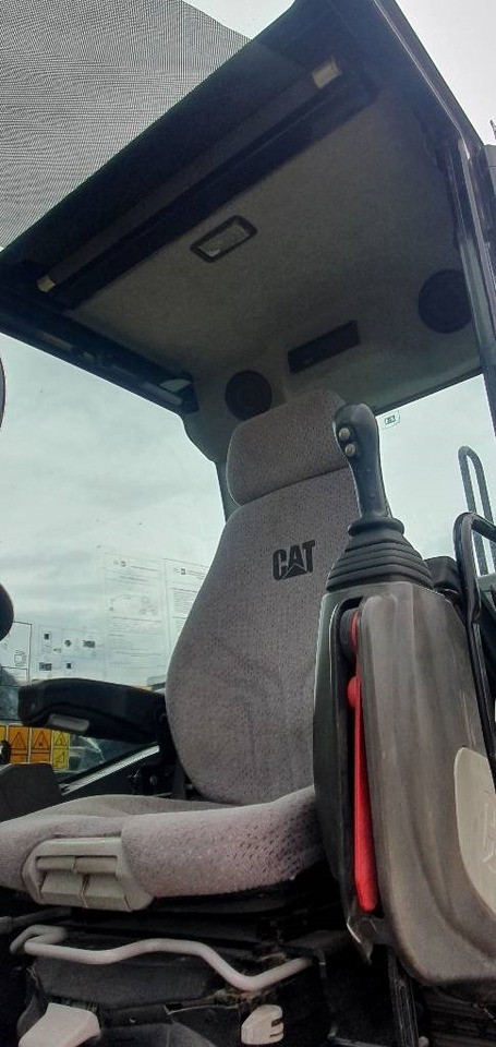 Escavatore gommato CAT M316F: foto 9