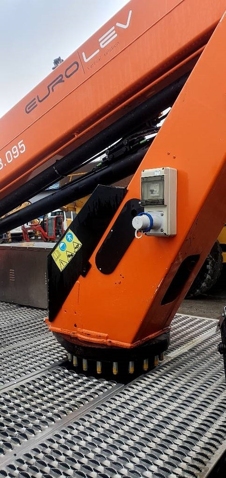 Piattaforma aerea Renault Maxity 120: foto 8