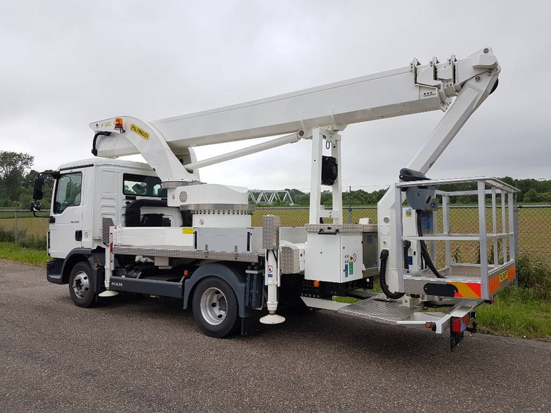 Palfinger P 300 KS | 2022 - Piattaforma autocarrata: foto 3 Palfinger P 300 KS | 2022 - Piattaforma autocarrata: foto 3