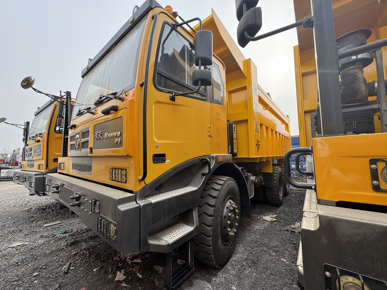 HANWO P9 - Autocarro ribaltabile: foto 2 HANWO P9 - Autocarro ribaltabile: foto 2