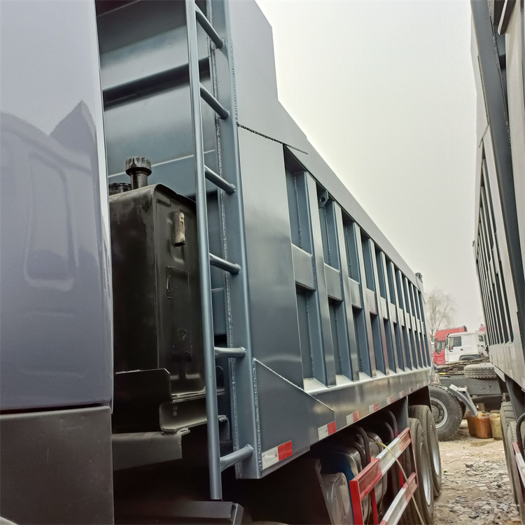 Autocarro ribaltabile SINOTRUCK HOWO: foto 6
