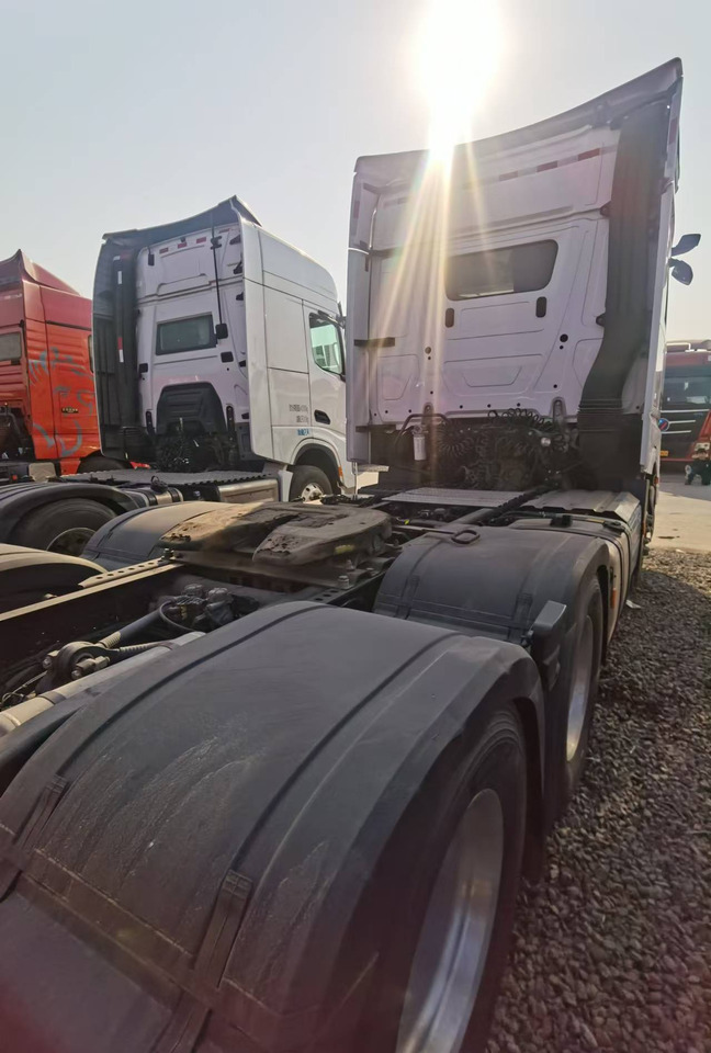 SHACMAN X6000 - Trattore stradale: foto 4 SHACMAN X6000 - Trattore stradale: foto 4