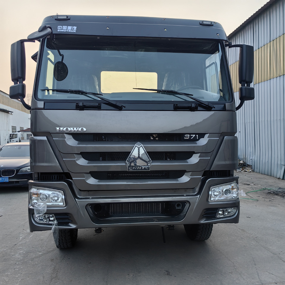 SINOTRUCK HOWO - Trattore stradale: foto 2 SINOTRUCK HOWO - Trattore stradale: foto 2