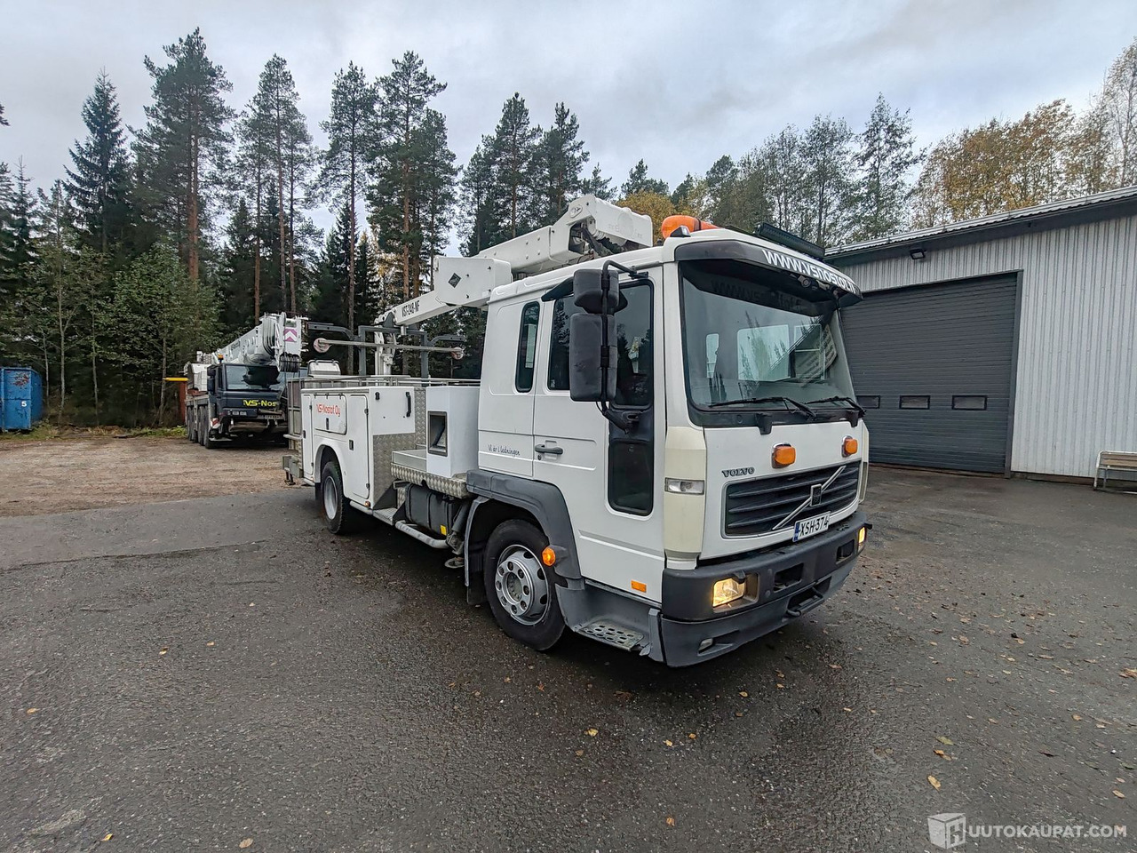 Volvo FL6 nostokoriauto, 2004, Kurikka - Camion: foto 1 Volvo FL6 nostokoriauto, 2004, Kurikka - Camion: foto 1