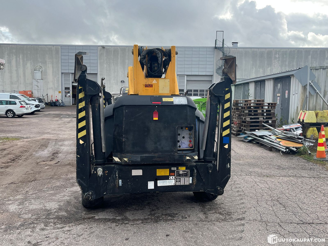 Dino 205RXT, Kuukulkija henkilönostin, Kymppi voimassa vuoteen 2029, Korjattavaksi, 2005, Vantaa - Piattaforma trainabile: foto 4 Dino 205RXT, Kuukulkija henkilönostin, Kymppi voimassa vuoteen 2029, Korjattavaksi, 2005, Vantaa - Piattaforma trainabile: foto 4