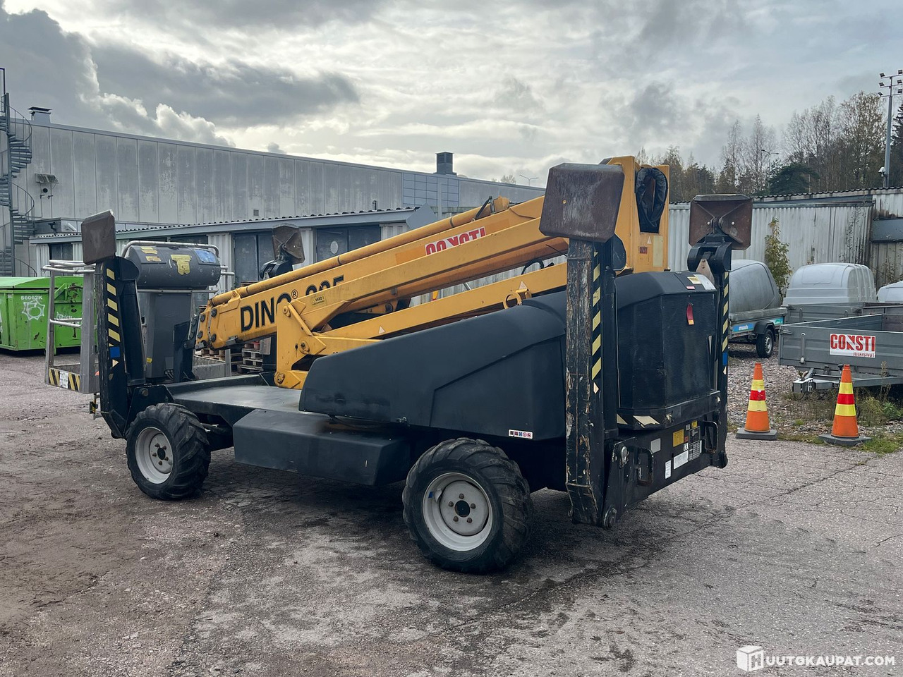 Dino 205RXT, Kuukulkija henkilönostin, Kymppi voimassa vuoteen 2029, Korjattavaksi, 2005, Vantaa - Piattaforma trainabile: foto 3 Dino 205RXT, Kuukulkija henkilönostin, Kymppi voimassa vuoteen 2029, Korjattavaksi, 2005, Vantaa - Piattaforma trainabile: foto 3