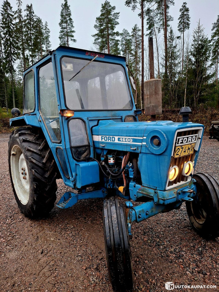 Ford 4600, 1976, Askola - Trattore: foto 1 Ford 4600, 1976, Askola - Trattore: foto 1