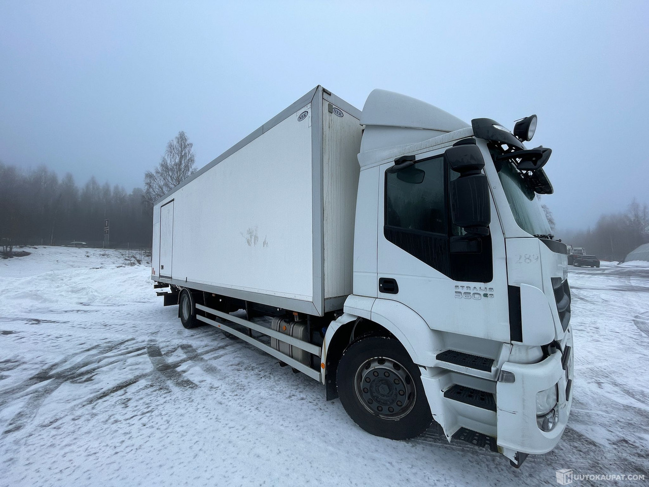 Iveco Stralis, 2015 Umpikori Kuorma-auto, Hämeenlinna - Autocarro furgonato: foto 3 Iveco Stralis, 2015 Umpikori Kuorma-auto, Hämeenlinna - Autocarro furgonato: foto 3