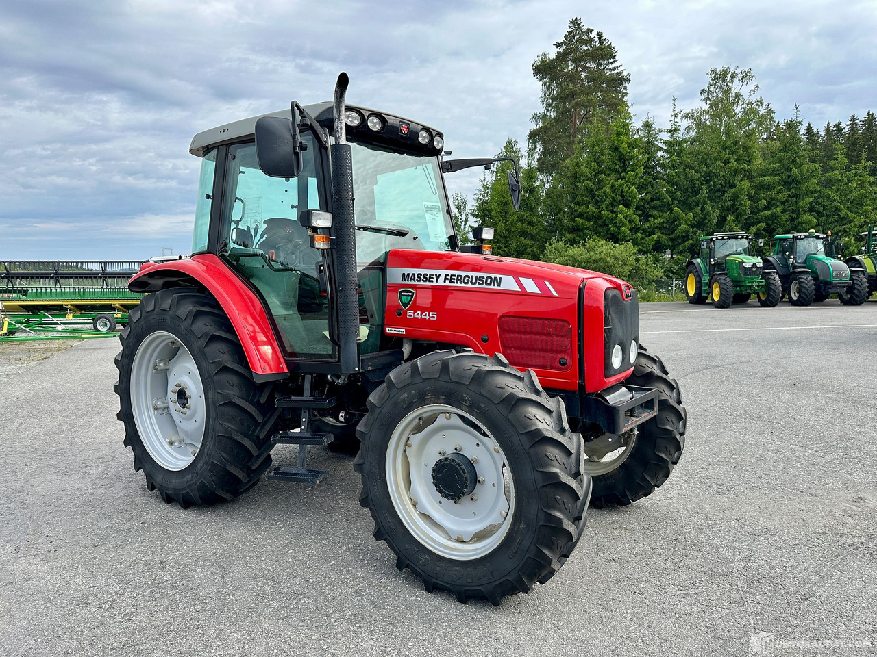 Massey Ferguson 5445, 2006, 4.4 l, HUOM TUNNIT VAIN 1 350 h, Lempäälä - Macchina agricola: foto 2 Massey Ferguson 5445, 2006, 4.4 l, HUOM TUNNIT VAIN 1 350 h, Lempäälä - Macchina agricola: foto 2