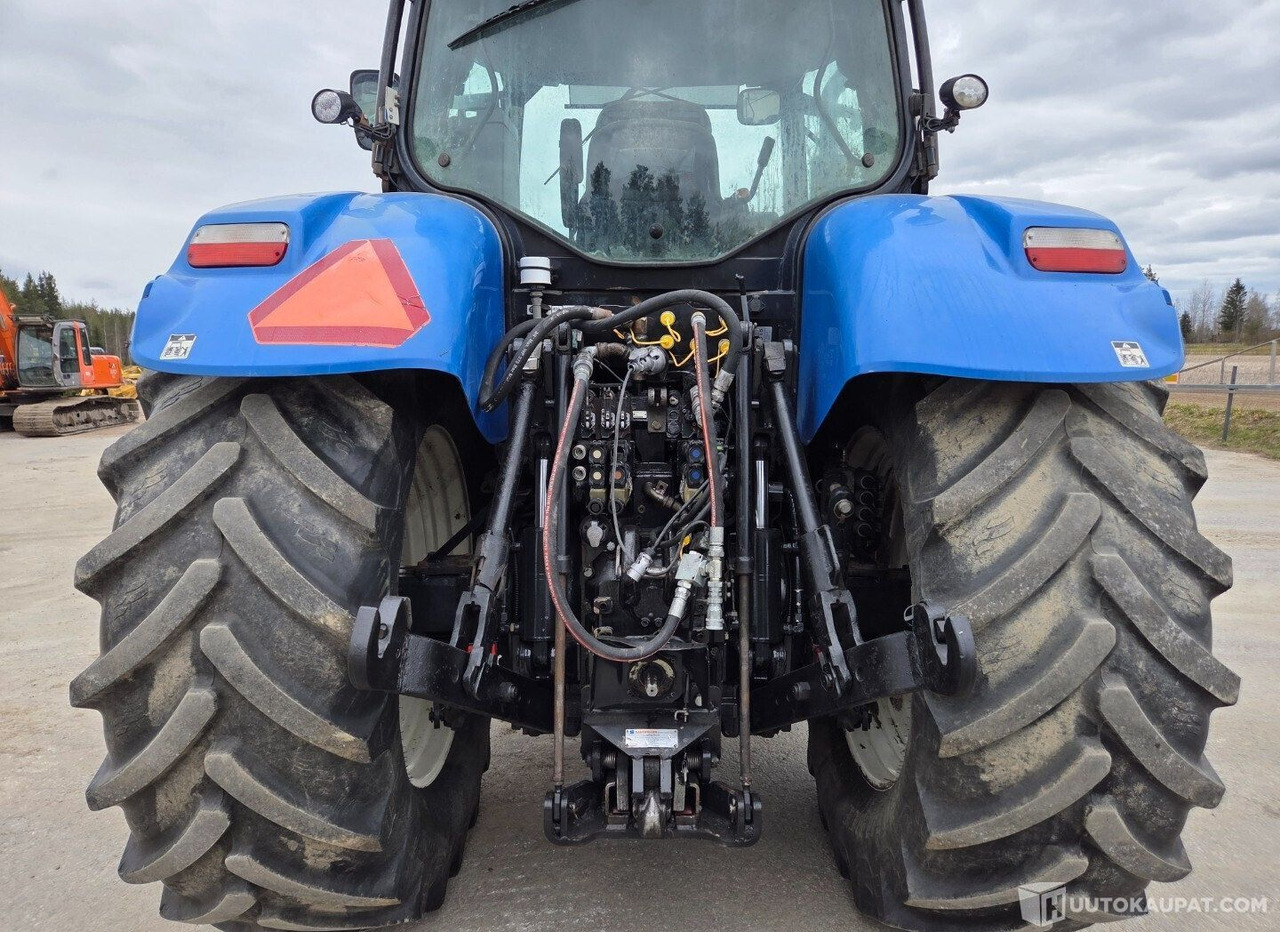 New Holland T7030 PC, 2007, 6.8 l, Diesel, 10 350 h Traktori, Honkajoki - Macchina agricola: foto 4 New Holland T7030 PC, 2007, 6.8 l, Diesel, 10 350 h Traktori, Honkajoki - Macchina agricola: foto 4