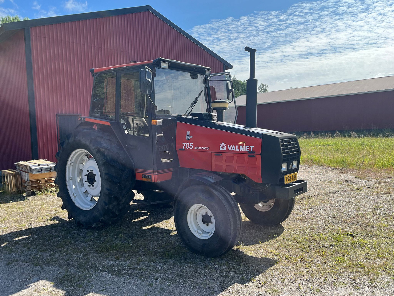 Valmet 705, Traktori, harrastajalta, 1990, Salo - Macchina agricola: foto 5 Valmet 705, Traktori, harrastajalta, 1990, Salo - Macchina agricola: foto 5