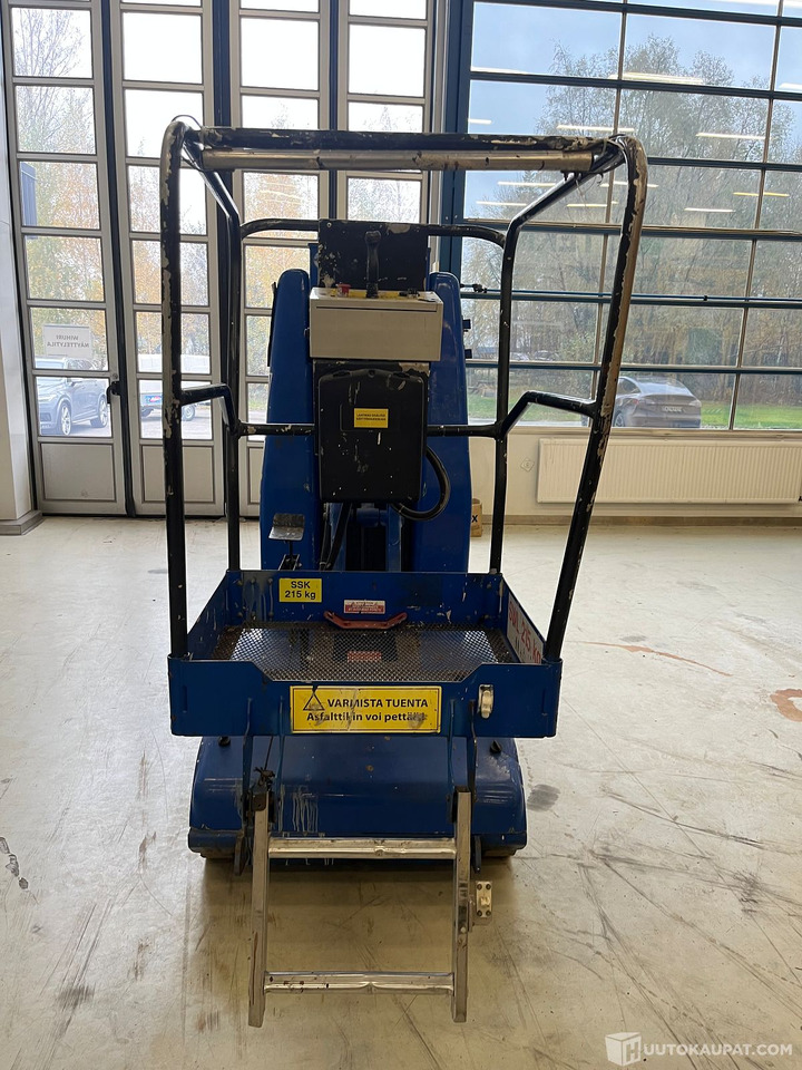 UpRight MB 26, 2002 Kuukulkija, Vantaa - Elevatore verticale: foto 3 UpRight MB 26, 2002 Kuukulkija, Vantaa - Elevatore verticale: foto 3