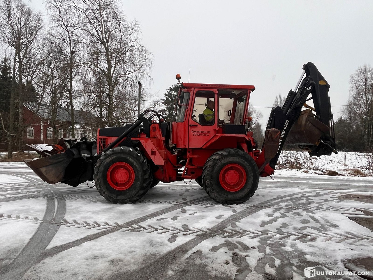 Volvo BM 6300, traktorikaivuri pyörittäjällä ja runsailla lisävarusteilla, 1987, Marttila - Terna: foto 4 Volvo BM 6300, traktorikaivuri pyörittäjällä ja runsailla lisävarusteilla, 1987, Marttila - Terna: foto 4