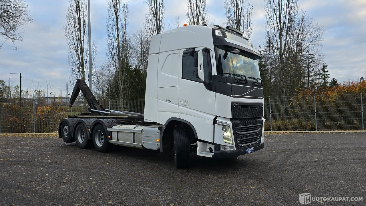 Volvo FH540 8x4, koukkulava kuorma-auto, 2017, Vantaa - Autocarro scarrabile: foto 4 Volvo FH540 8x4, koukkulava kuorma-auto, 2017, Vantaa - Autocarro scarrabile: foto 4