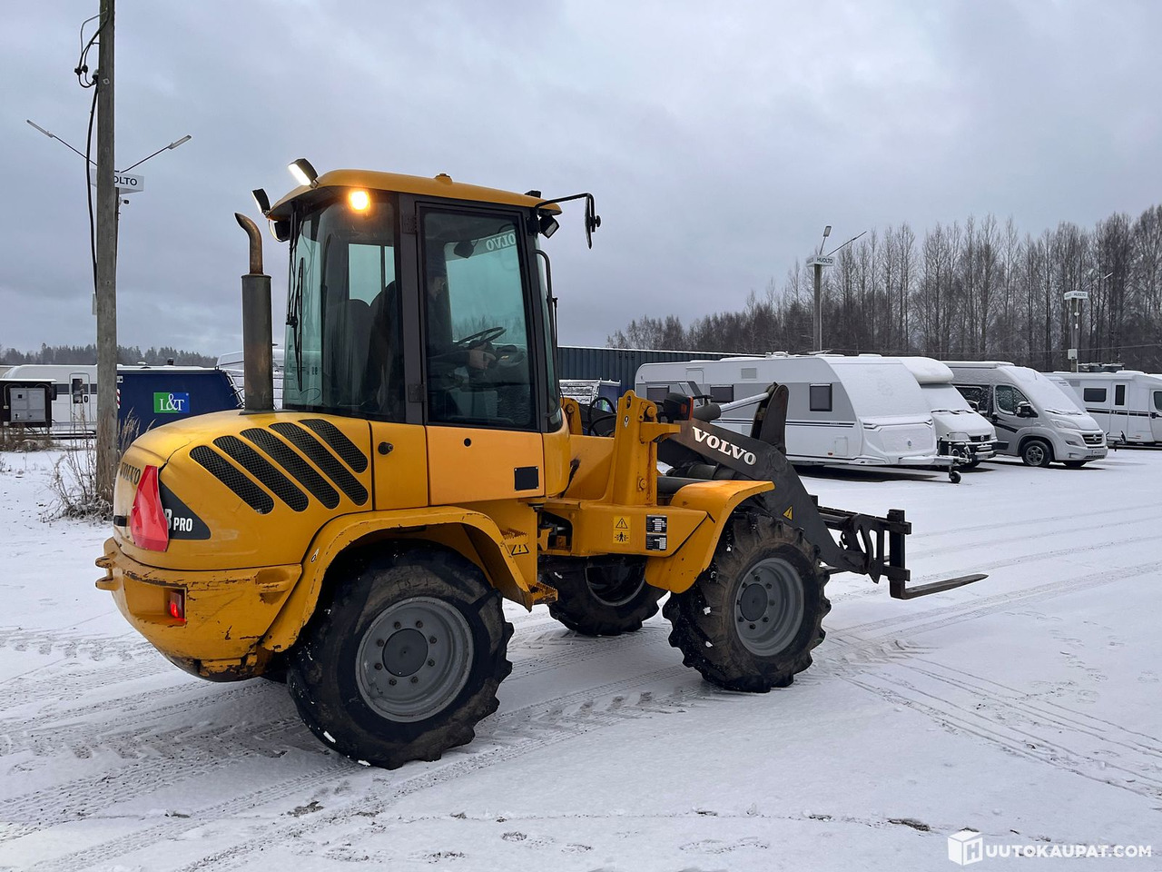 Volvo L35B Pro, pyöräkuormaaja avattavalla kauhalla ja piikeillä, 2005, Vihti - Pala gommata: foto 5 Volvo L35B Pro, pyöräkuormaaja avattavalla kauhalla ja piikeillä, 2005, Vihti - Pala gommata: foto 5