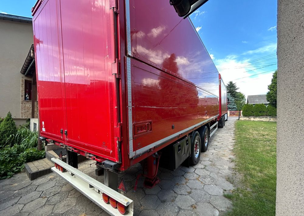 DAF XF 510 NAPOJÓWKA z Niemiec Retarder TOP ALUFELGI / FULL OPCJA / super space 106.510 106.460 480 530 najlepszy motor 6x2 26.510 26.460 - Camion centinato: foto 3 DAF XF 510 NAPOJÓWKA z Niemiec Retarder TOP ALUFELGI / FULL OPCJA / super space 106.510 106.460 480 530 najlepszy motor 6x2 26.510 26.460 - Camion centinato: foto 3