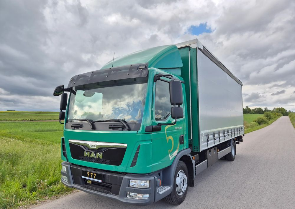 MAN TGL 12.250 6.2m AUTOMAT KLIMA z Niemiec ESP nowe opony EURO 6 / 4.75 rozstaw / zawiesie na wózek widłowy / TOP STAN / okazja nauka jazdy MOŻLIWOŚĆ DOSTOSOWANIA 12t - Camion centinato: foto 3 MAN TGL 12.250 6.2m AUTOMAT KLIMA z Niemiec ESP nowe opony EURO 6 / 4.75 rozstaw / zawiesie na wózek widłowy / TOP STAN / okazja nauka jazdy MOŻLIWOŚĆ DOSTOSOWANIA 12t - Camion centinato: foto 3