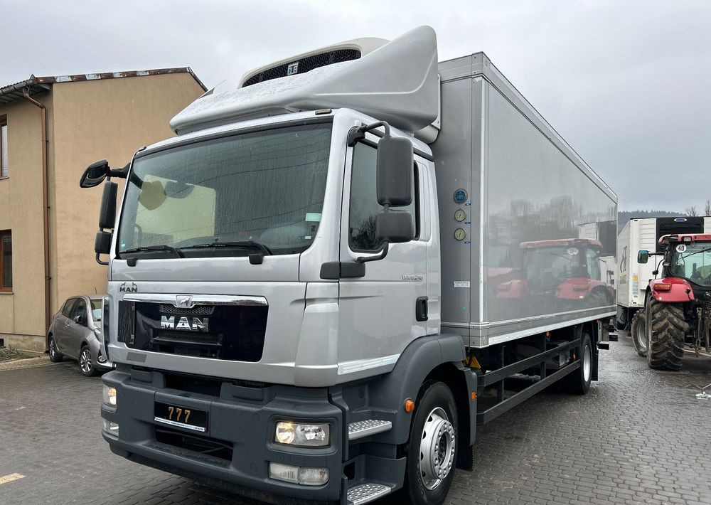 MAN TGM 18.290 TK 1200 R Spectrum THERMO King z Niemiec 8m / 20 palet / winda Klima / OKAZJA - Autocarro frigorifero: foto 1 MAN TGM 18.290 TK 1200 R Spectrum THERMO King z Niemiec 8m / 20 palet / winda Klima / OKAZJA - Autocarro frigorifero: foto 1