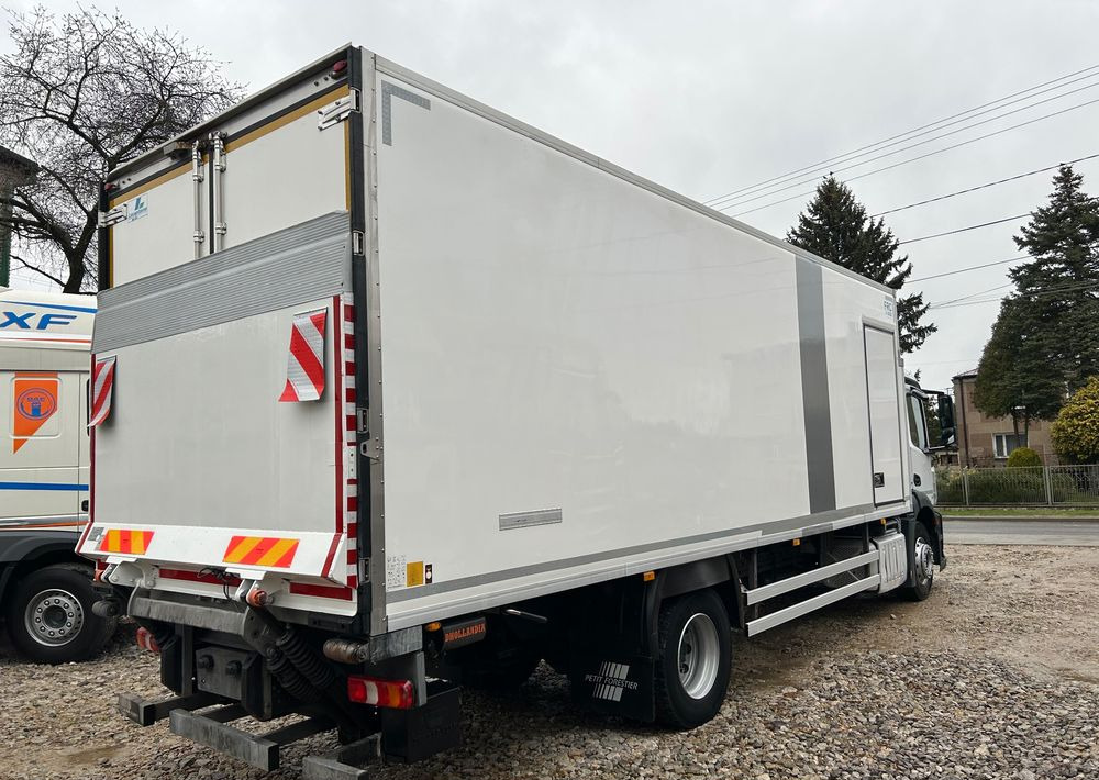 Mercedes-Benz Antos 1824 CARRIER SUPRA 1150 DRZWI + winda i drzwi boczne / 7.7m / z Holandii / KLIMA LEKKI / Axor man Tgm T1000-R THERMO King - Autocarro frigorifero: foto 4 Mercedes-Benz Antos 1824 CARRIER SUPRA 1150 DRZWI + winda i drzwi boczne / 7.7m / z Holandii / KLIMA LEKKI / Axor man Tgm T1000-R THERMO King - Autocarro frigorifero: foto 4