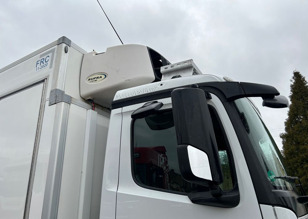 Mercedes-Benz Antos 1824 CARRIER SUPRA 1150 DRZWI + winda i drzwi boczne / 7.7m / z Holandii / KLIMA LEKKI / Axor man Tgm T1000-R THERMO King - Autocarro frigorifero: foto 2 Mercedes-Benz Antos 1824 CARRIER SUPRA 1150 DRZWI + winda i drzwi boczne / 7.7m / z Holandii / KLIMA LEKKI / Axor man Tgm T1000-R THERMO King - Autocarro frigorifero: foto 2