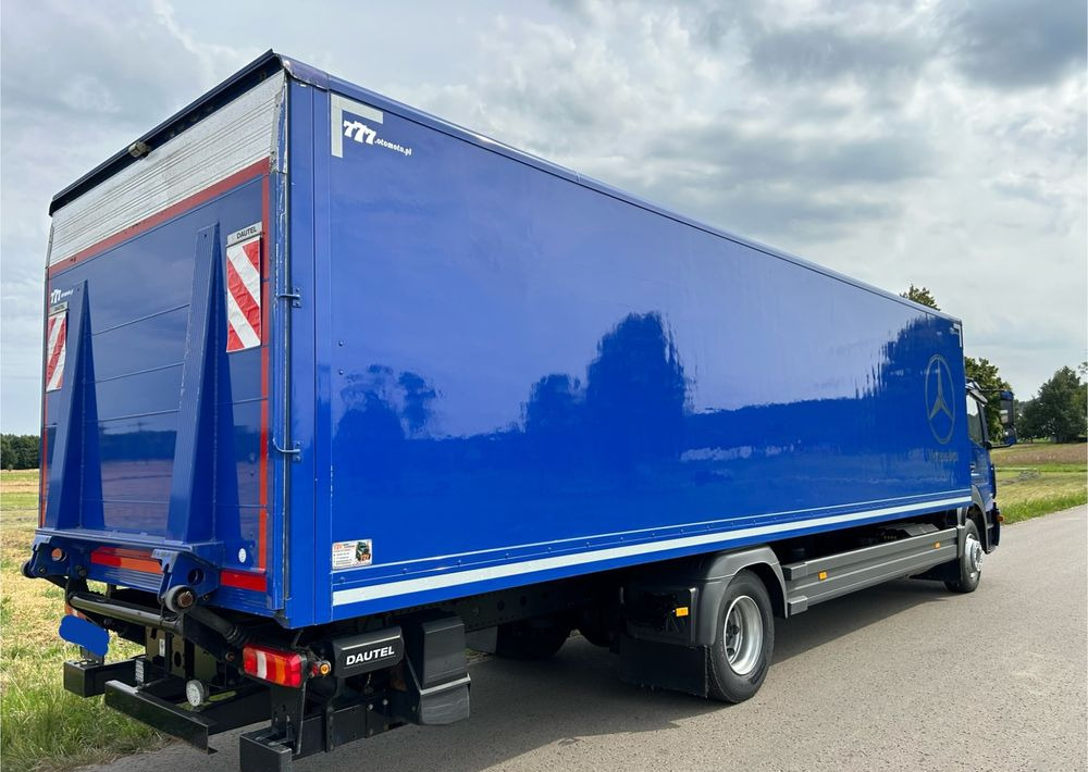 Mercedes-Benz Atego 1524 Z Niemiec 8.65m TOP 2018 Przód i tył na poduszkach 15t DMC / TOP STAN - Autocarro furgonato: foto 3 Mercedes-Benz Atego 1524 Z Niemiec 8.65m TOP 2018 Przód i tył na poduszkach 15t DMC / TOP STAN - Autocarro furgonato: foto 3