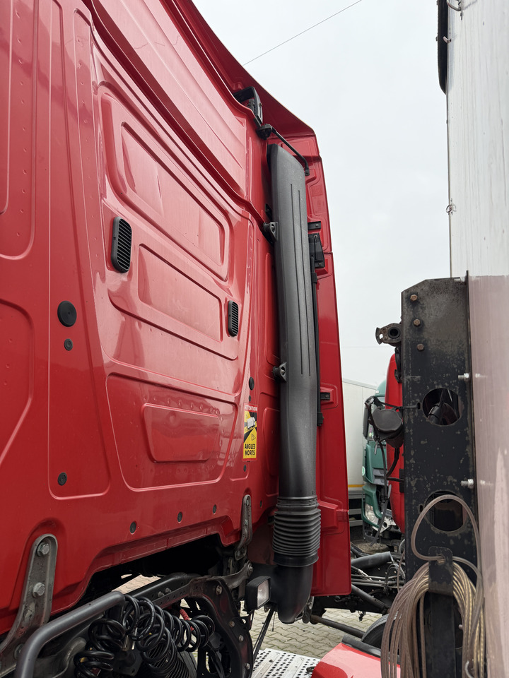 Mercedes Actros MP 4 - Aero kit/ Spoiler: foto 3 Mercedes Actros MP 4 - Aero kit/ Spoiler: foto 3