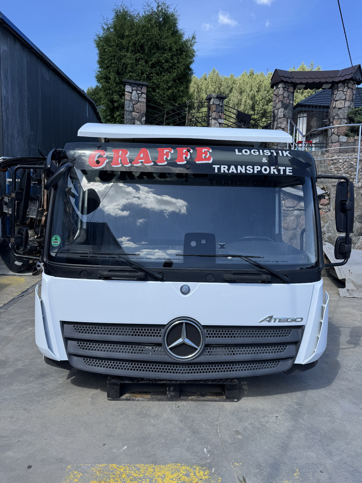 Mercedes Atego III - Cabina: foto 1 Mercedes Atego III - Cabina: foto 1