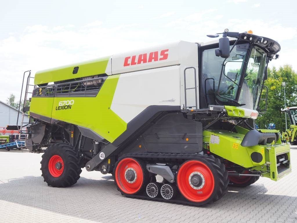 Claas Lexion 6700TT GPS + V770 - Mietitrebbia: foto 4 Claas Lexion 6700TT GPS + V770 - Mietitrebbia: foto 4